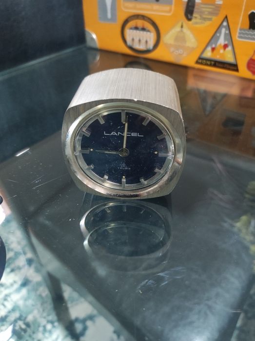 Relógios de corda de secretária