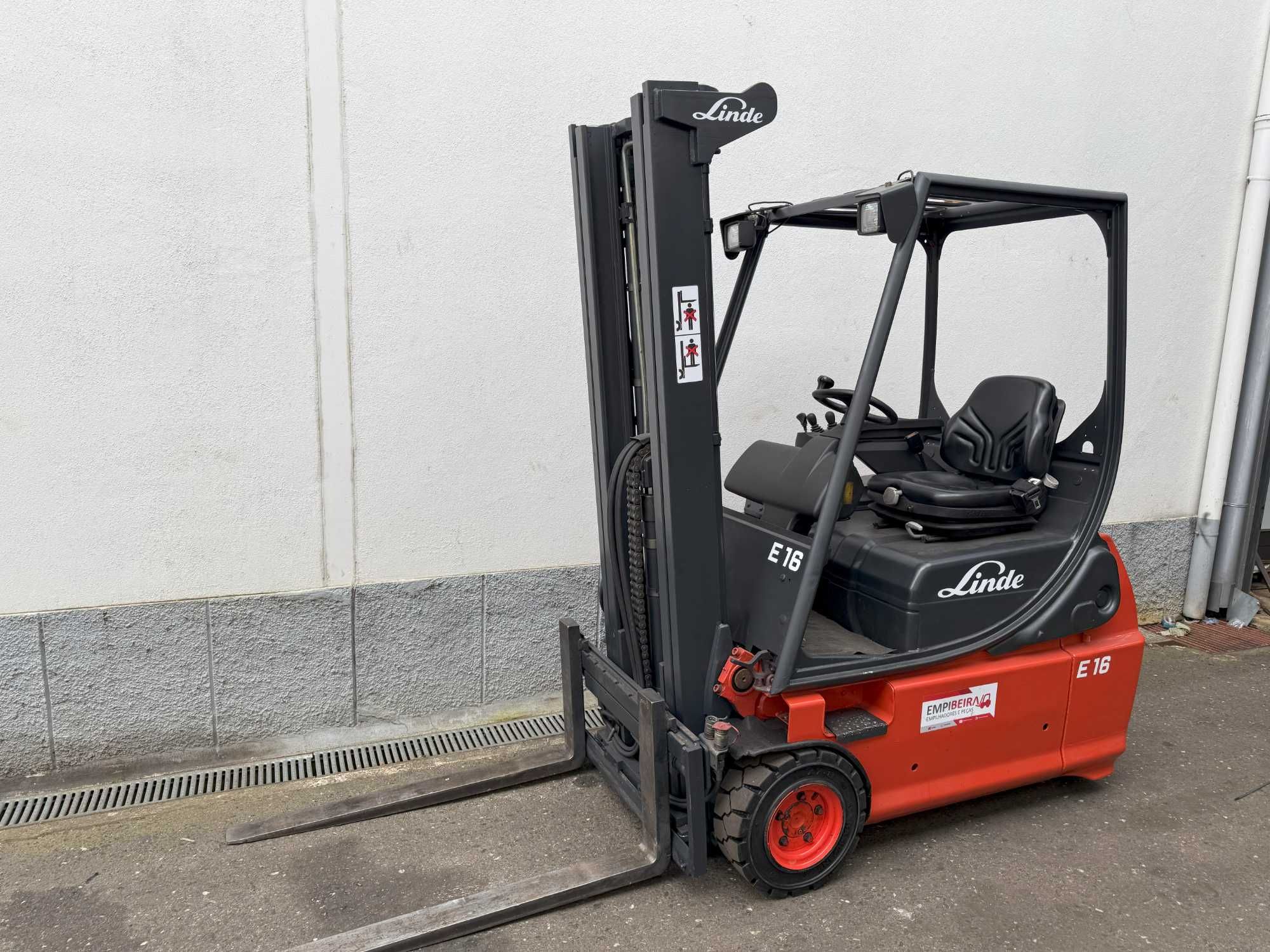 Empilhador Elétrico 1600kg - LINDE E16 6m