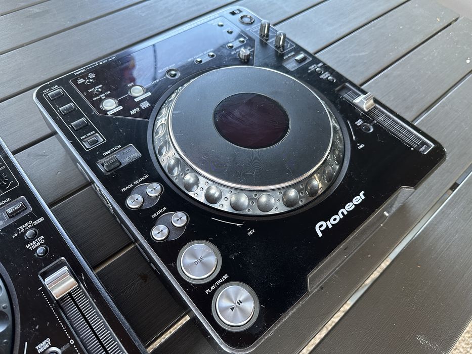 2 x Pioneer CDJ 1000 MK3