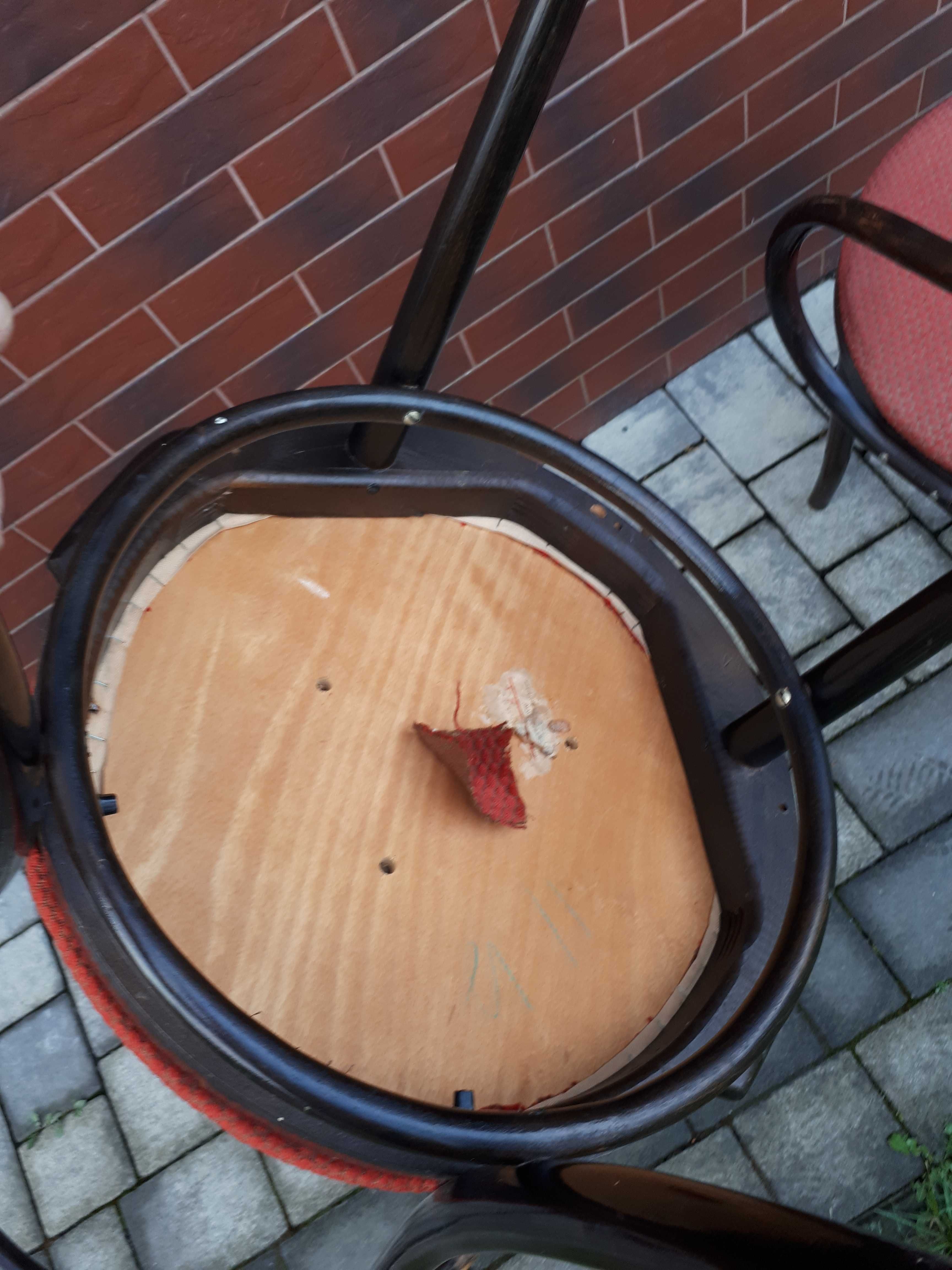 Krzesła bukowe gięte model Thonet