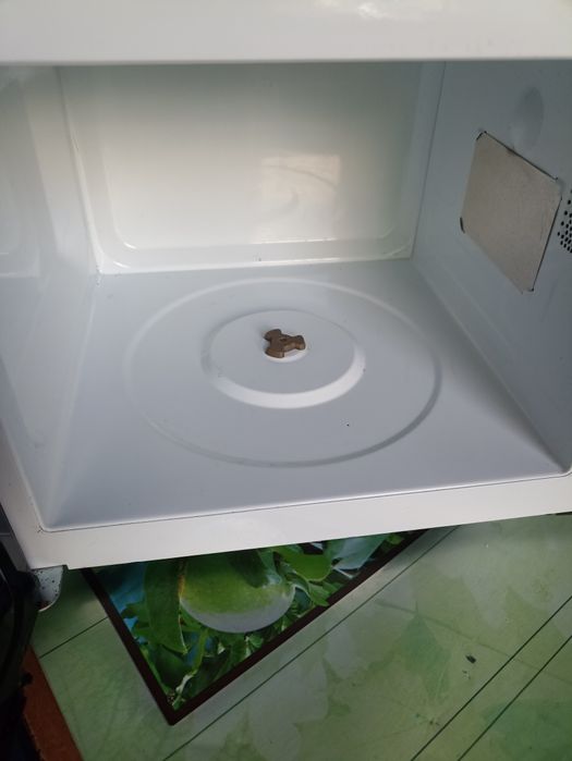 Доставка. Рабочая микроволновка Скарлетт