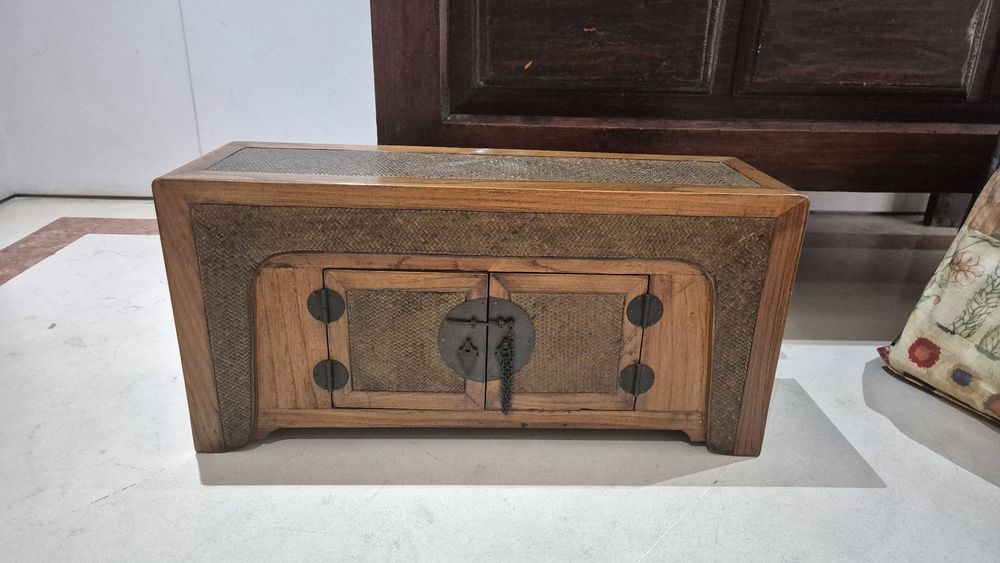 Móvel  pequeno chinês a