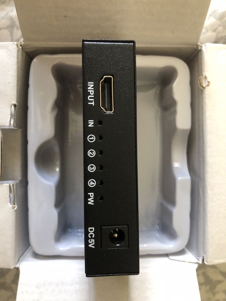 HDMI спліттер 4K на 4 порти 1 вхід  на 4 екрану розгалужувач Split