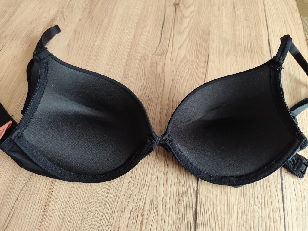 Biustonosz, stanik Push Up Hunkemöller; roz. 70C/32C