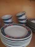 Conjunto de 6 pratos rasos + 6 pratos de sopa + 6 sobremesa + 4 Cháven