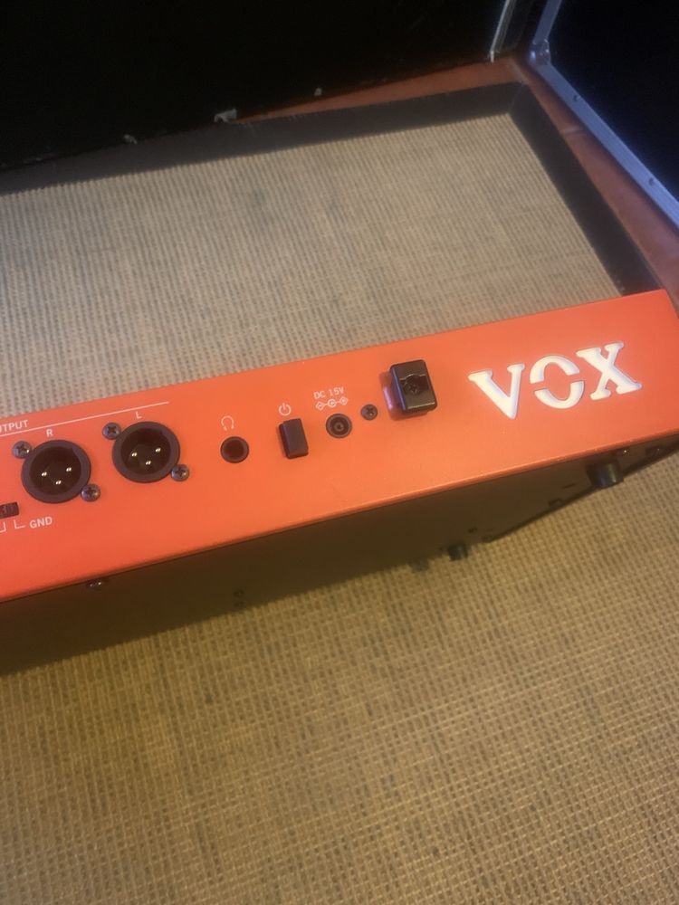 Teclado / Sintetizador - Vox Continental 61 (com Hardcase) Organ
