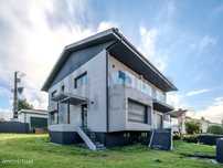 Vende-se Moradia-Habitação - Serviços-Braga