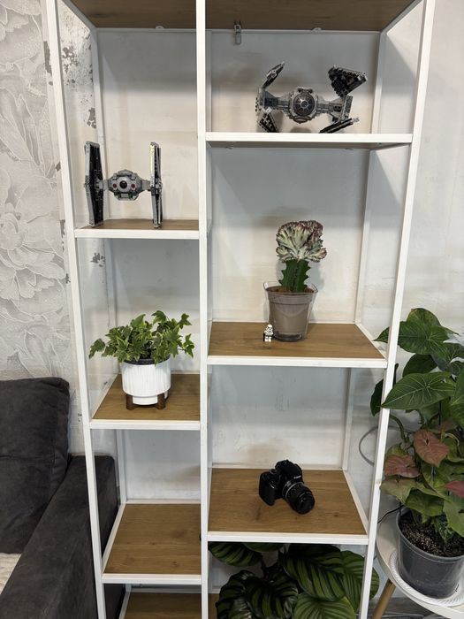 Стелаж, полиця . Стелаж білий.