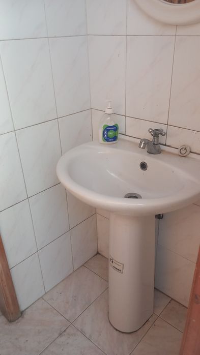 Garagem com luz e tomada