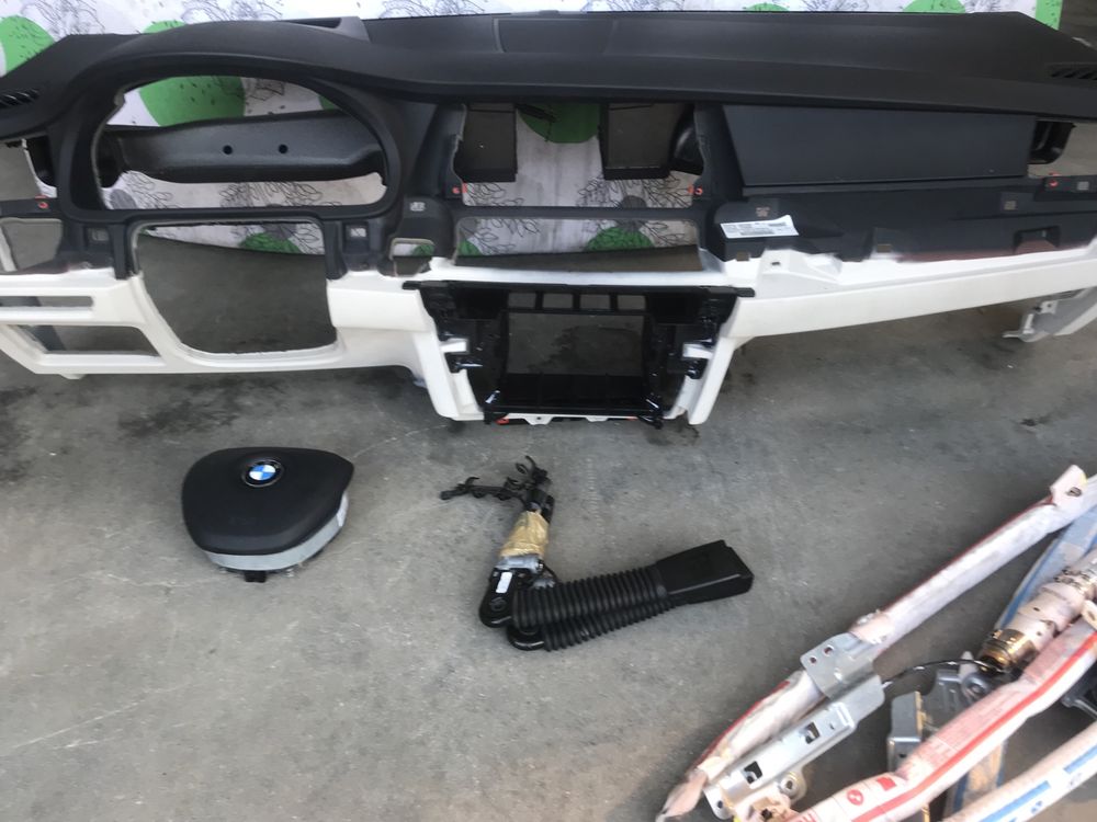 Deska kokpit konsola airbag pod Head Up BMW f07 gt5 Orginal !
