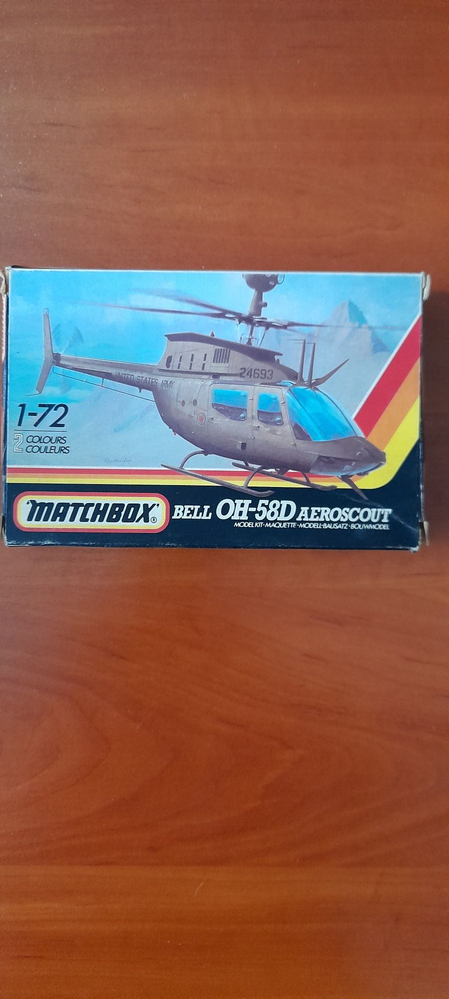 Helikopter Bell OH-58D. Skala 1:72.