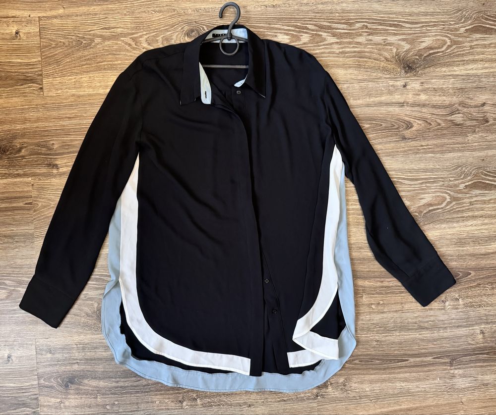 Чорна блузка бренду Sislay L/XL