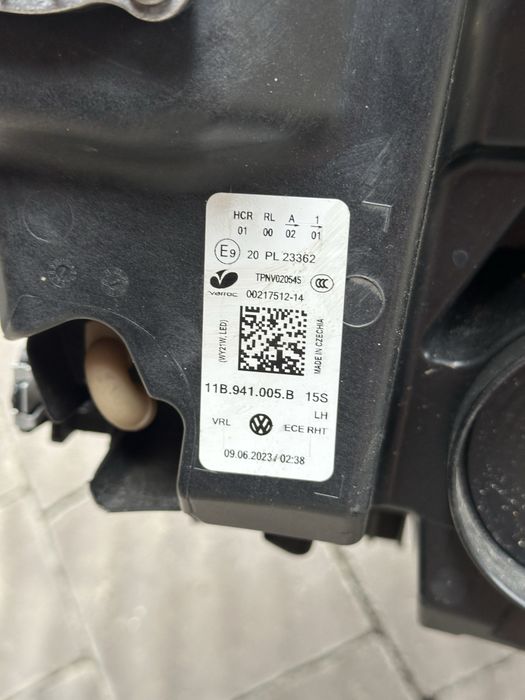 Передні фари Volkswagen ID4 Full LED