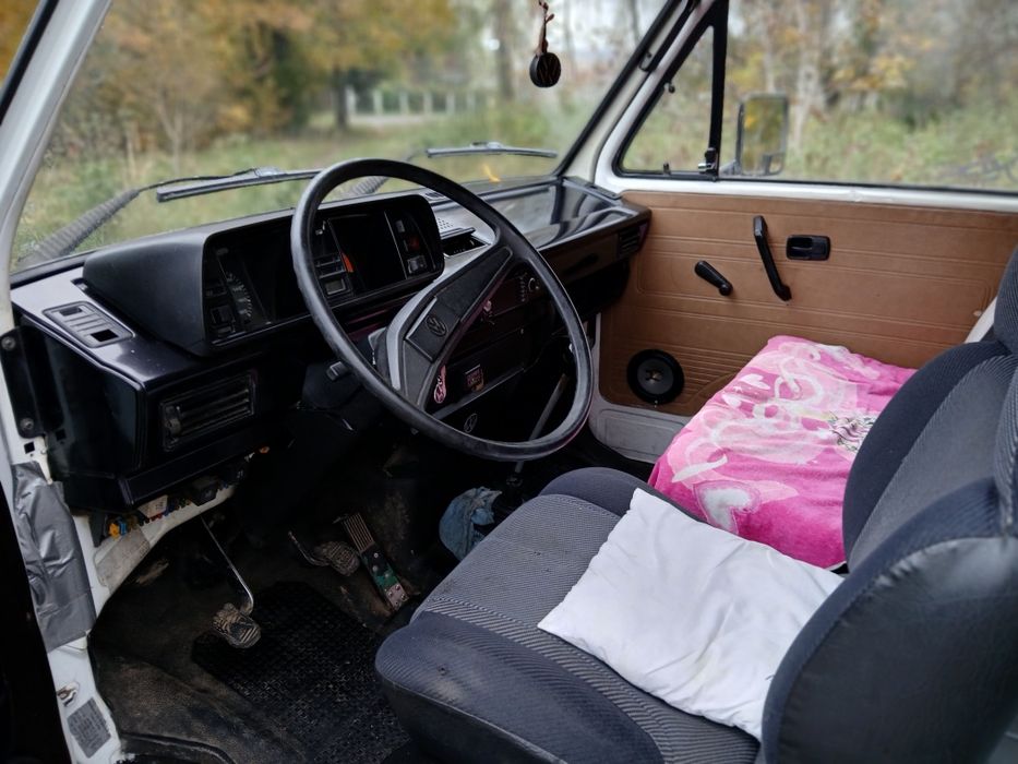 Бус VOLKSWAGEN TRANSPORTER 1.6 дизель в хорошому стані