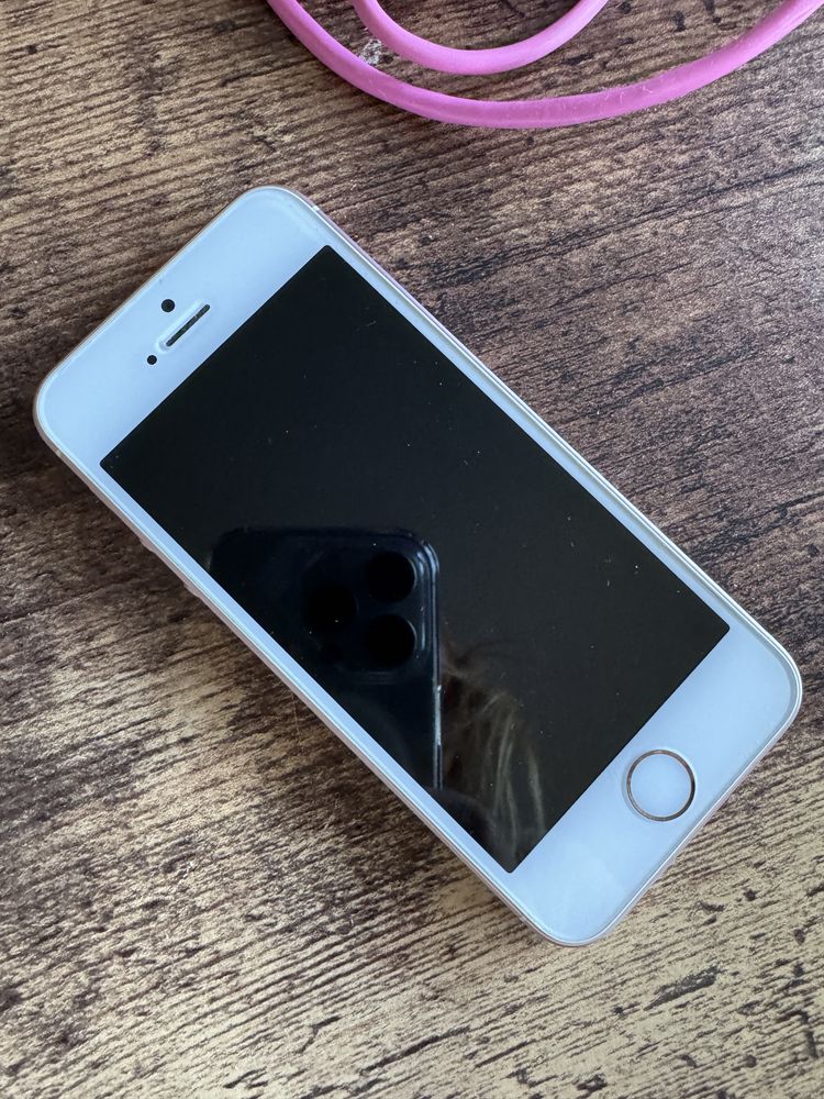 iPhone SE 64GB rose gold różowy 3 szkła+kabel USB gratis!