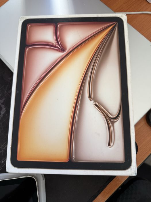 iPad Air M2 128GB Como Novo - 3 anos garantia