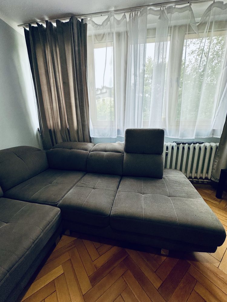 Duża i wygodna rogówka – stan bardzo dobry, nowoczesny styl
