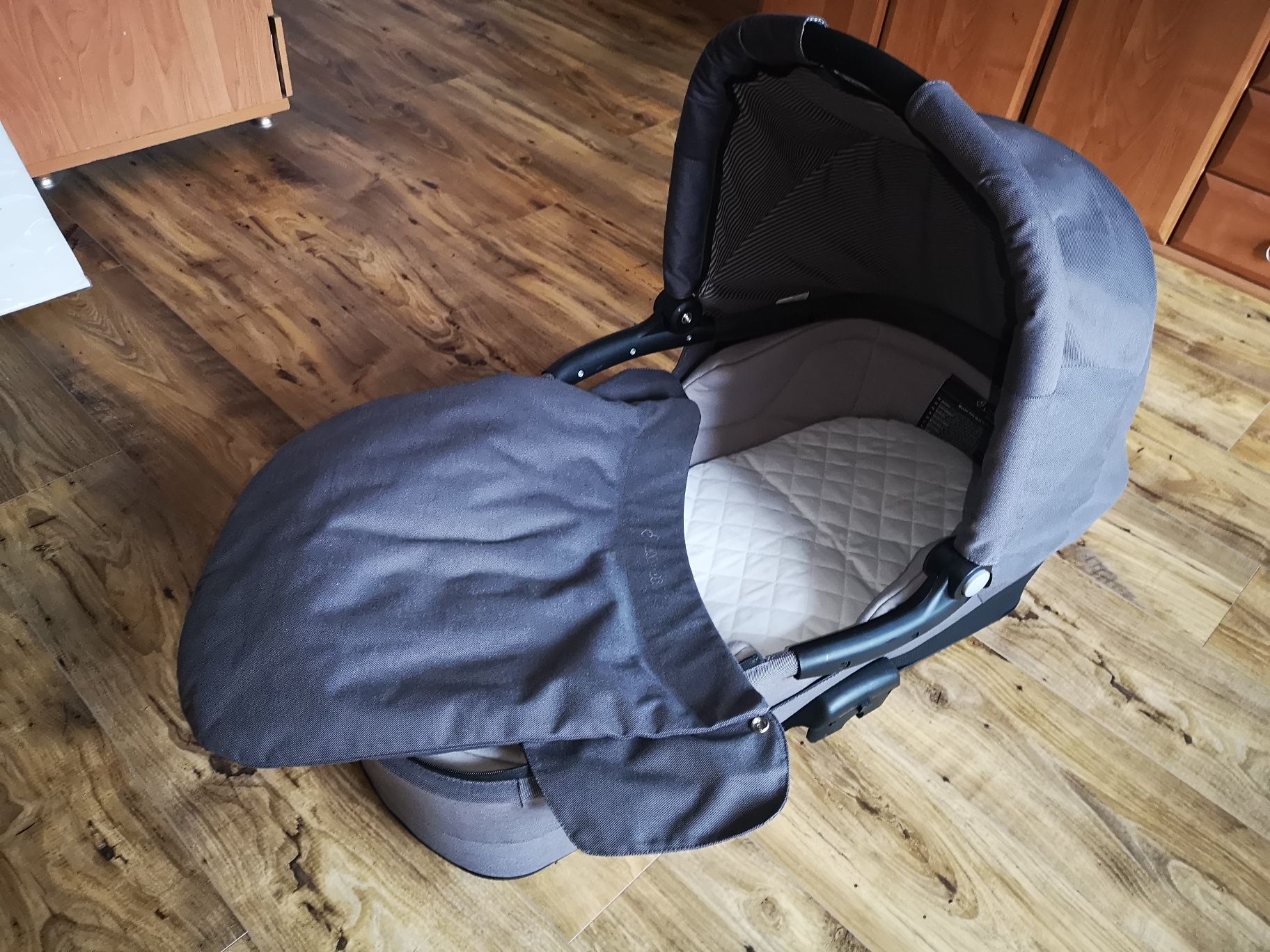 Nowa gondola Maxi cosi Classic