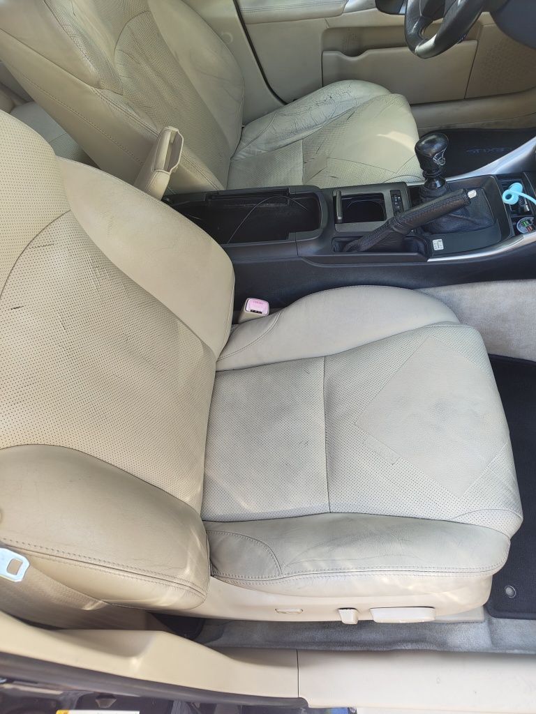 Lexus IS 220d 2006 | 177cv | Fiável e Confortável | 3.200€