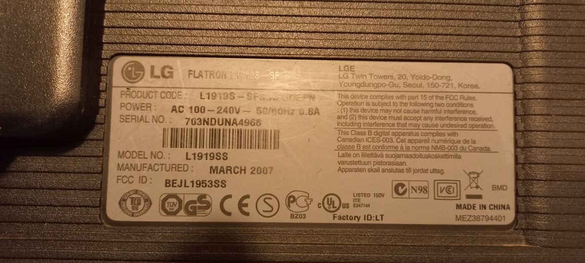 Monitor 19 cali LG