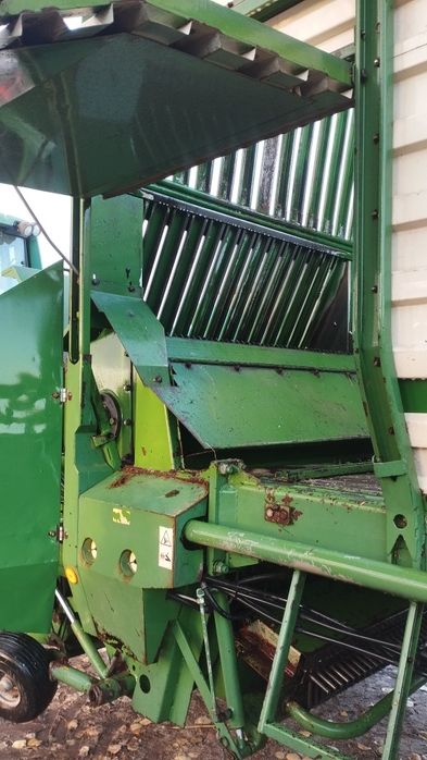 Przyczepa samozbierająca