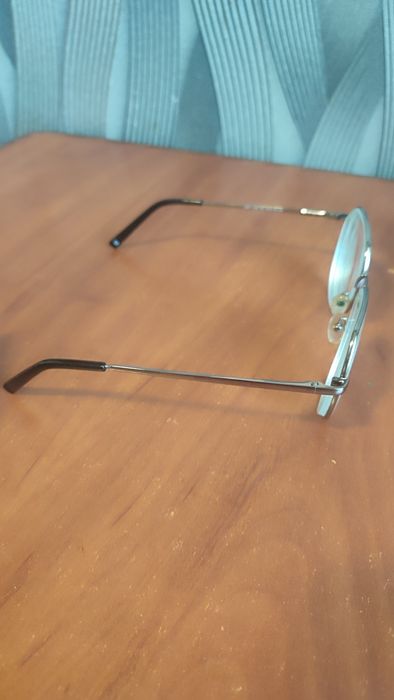 Продам оправу з лінзами - 6.0