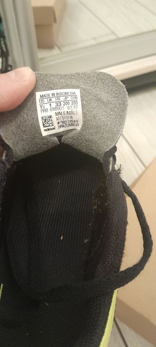 Футбольні дитячі бутси адідас