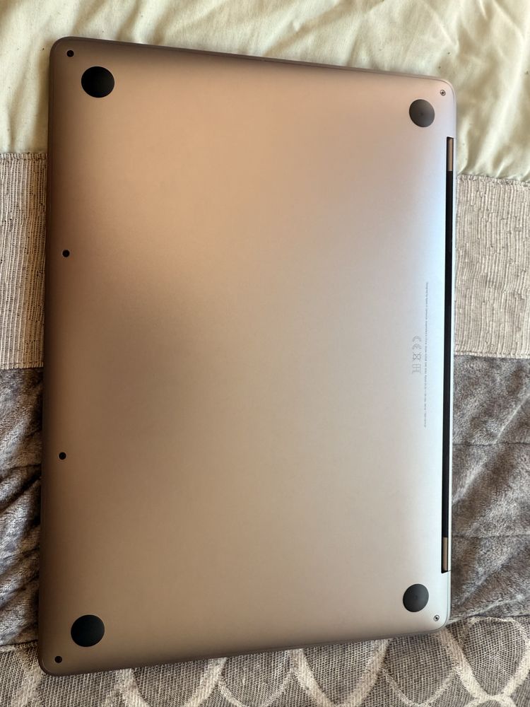 Apple MacBook Pro 13.3’’ M2 | 8GB RAM | 256GB SSD |
