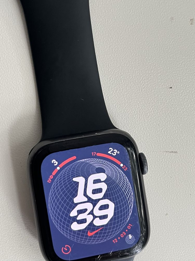 Продам apple watch 6 44 mm