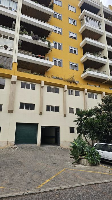 Garagem para arrendamento Setúbal