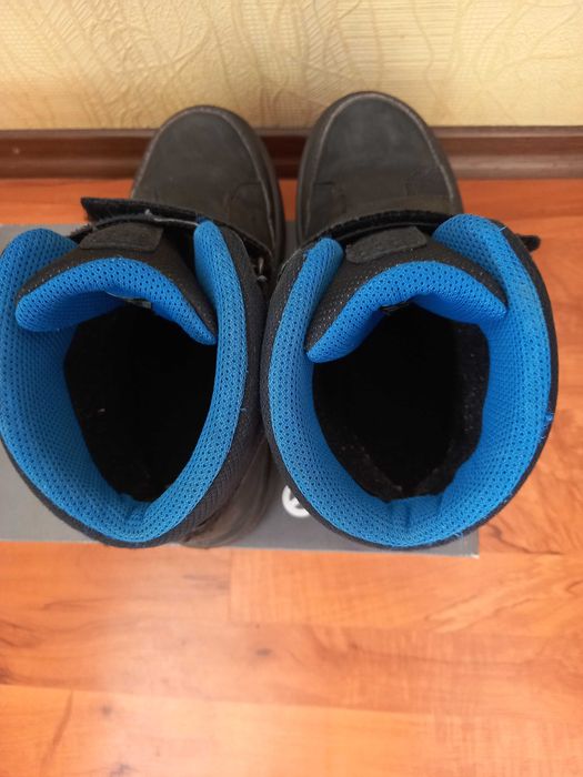 Чоботи чоловічі зимові 38. Ecco