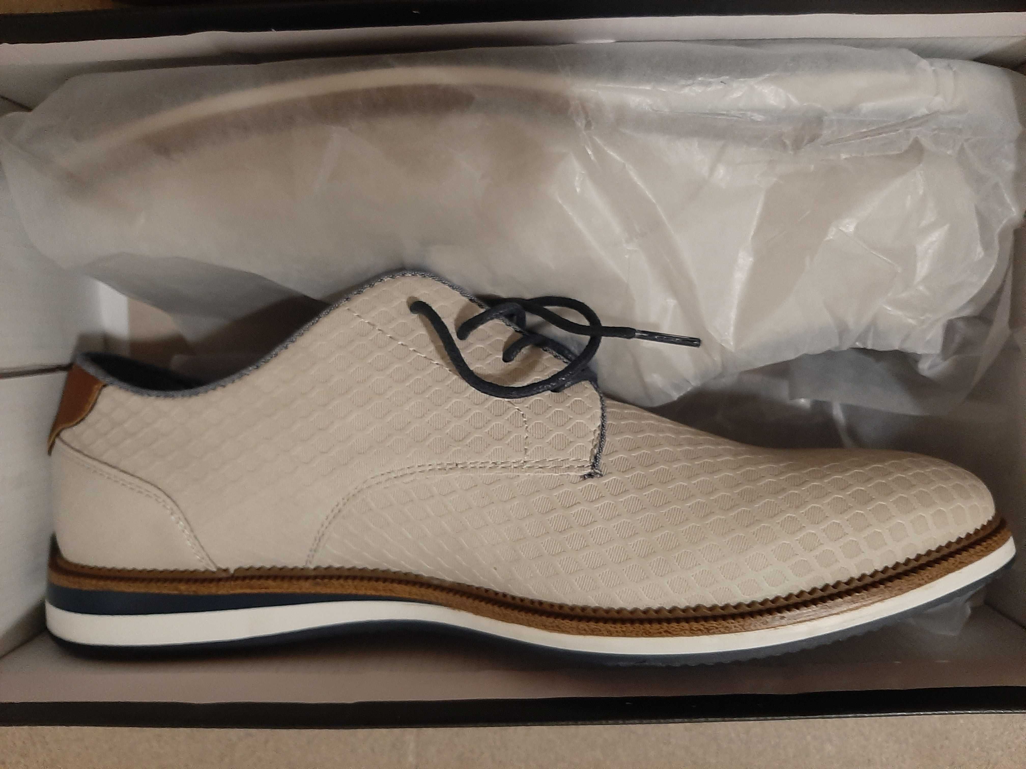 Nowe buty męskie AM SHOE rozmiar 44 jasne [półbuty Deichmann, na lato]