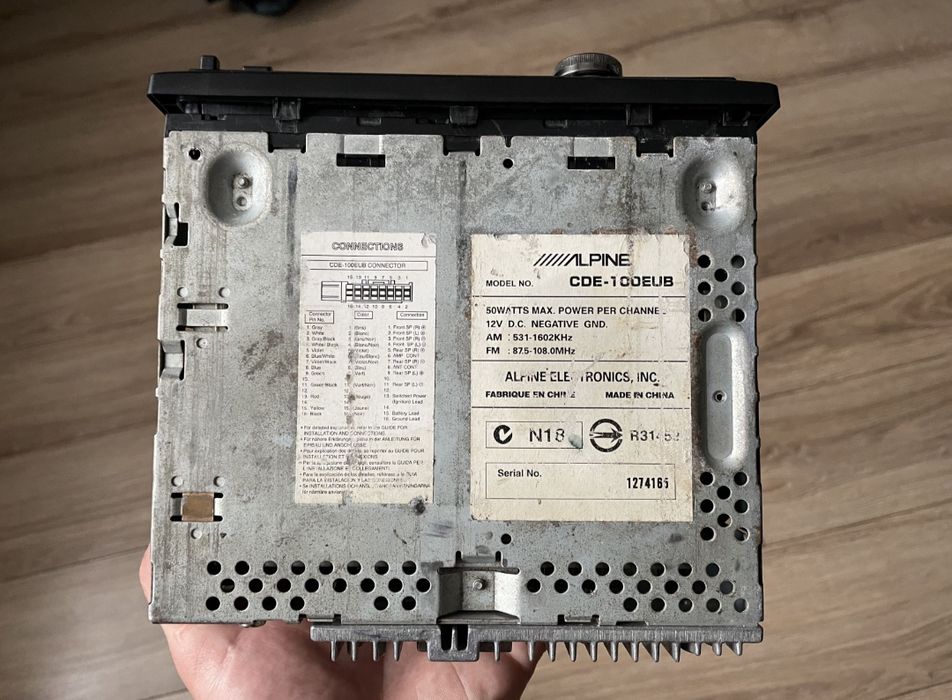 Alpine cde-100eub с bluetooth +200гр.