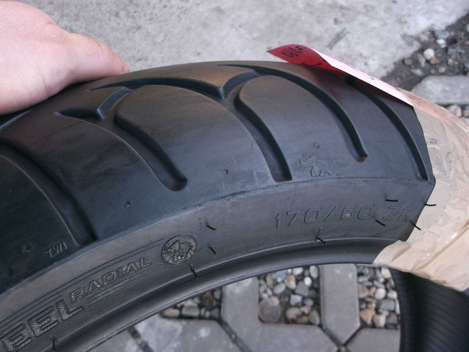 opona 170/60ZR17	Metzeler Roadtec Z6 dot1510 4,1mm
