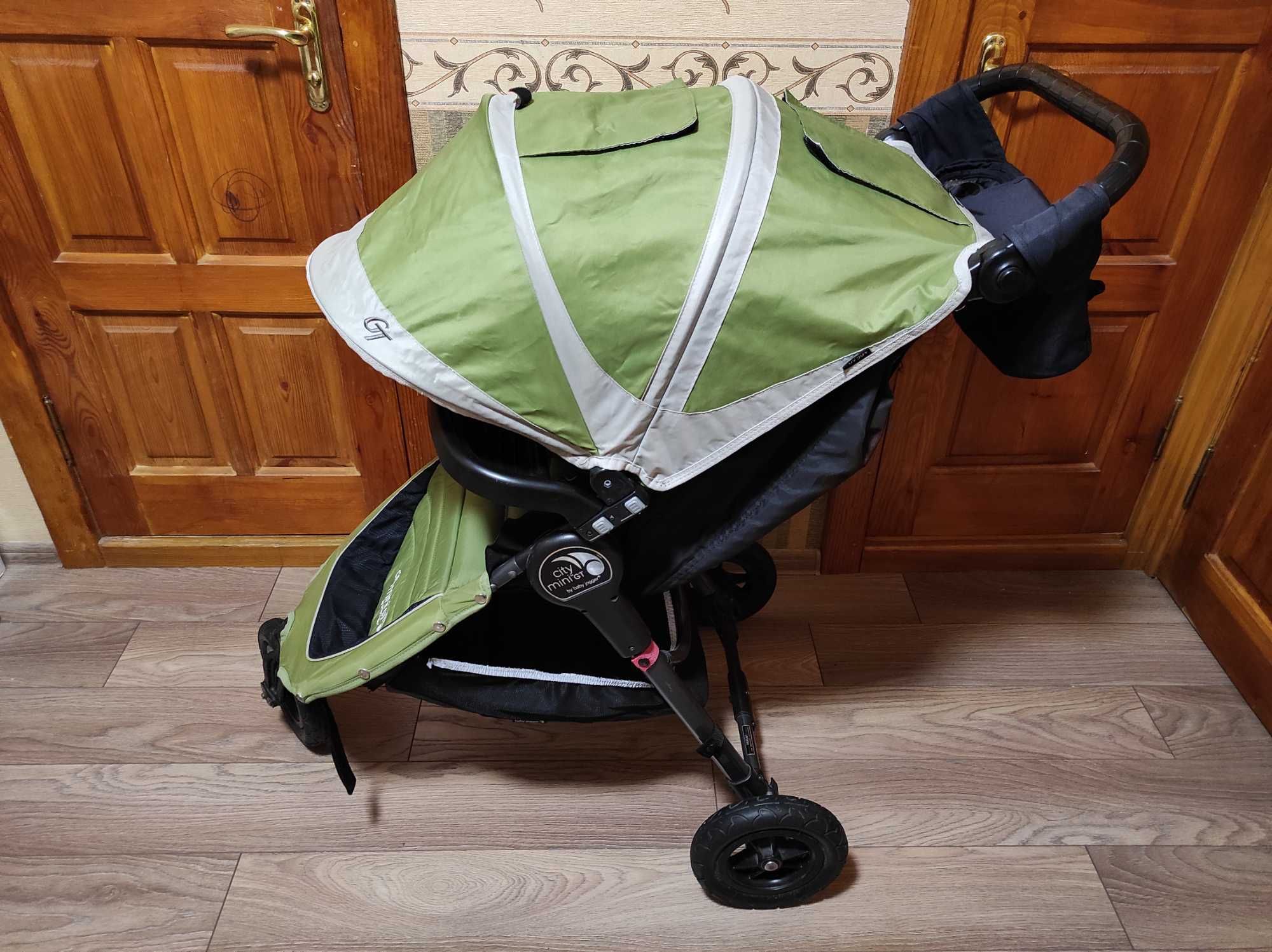 Прогулянкова коляска Baby Jogger City Mini GT