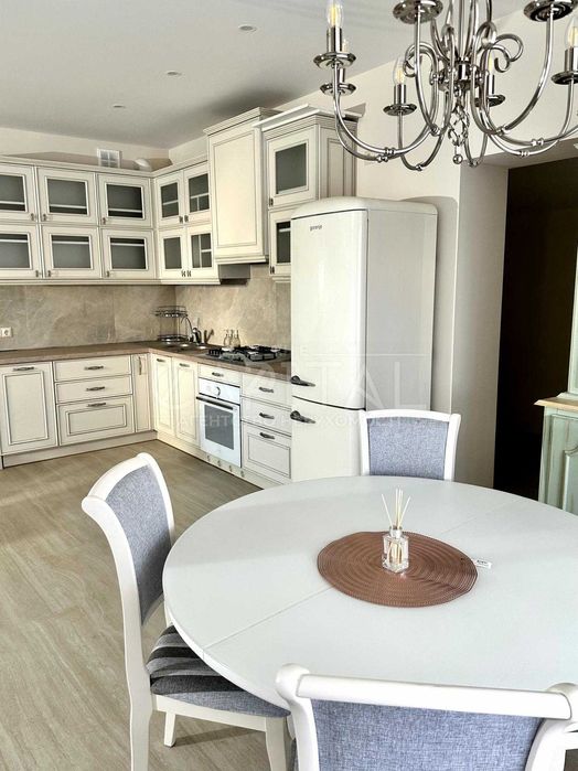 Оренда будинку в Рудиках (Козин)/ автономний/закрите котеджне містечко