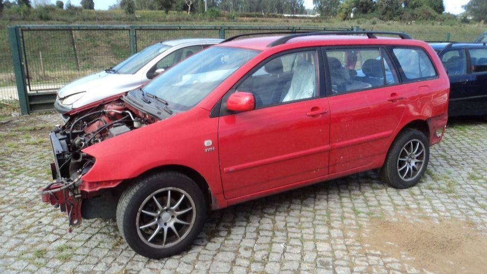 Toyota Corolla Combi 1.6i 2003 - Para Peças