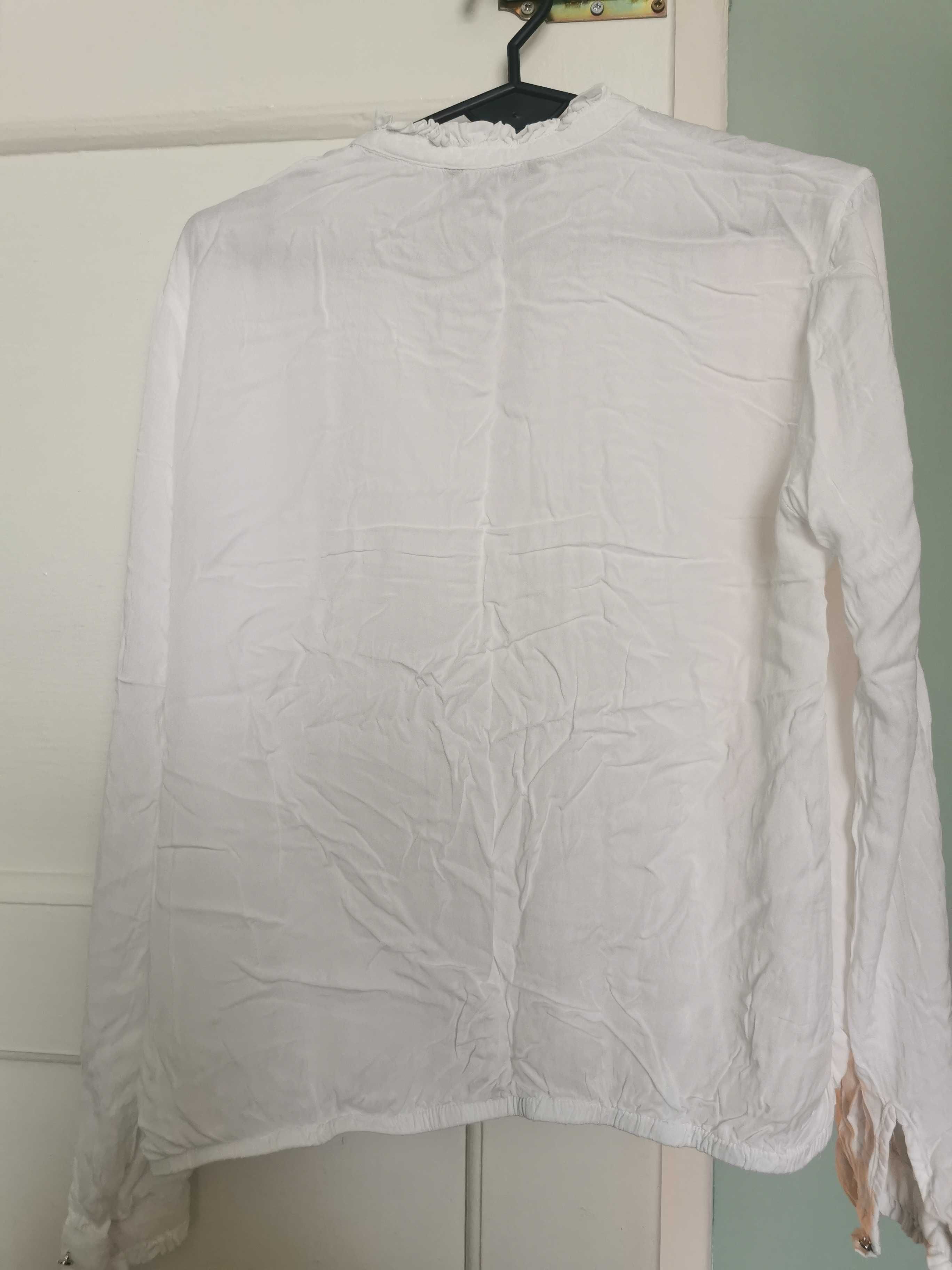 Biała elegancka bluzka