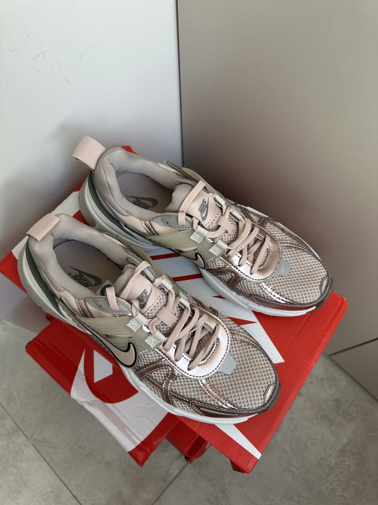 Nike v2k run 8us 39 24,5см