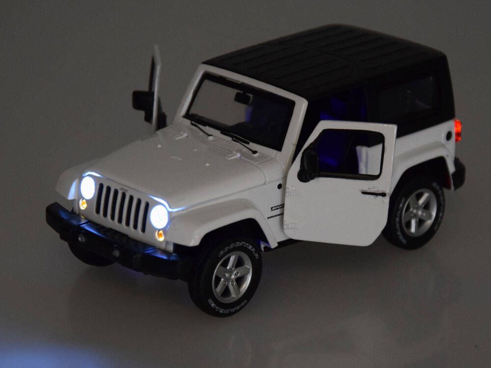 Auto Terenowe Jeep Wrangler Metalowy 1:32 Za3751