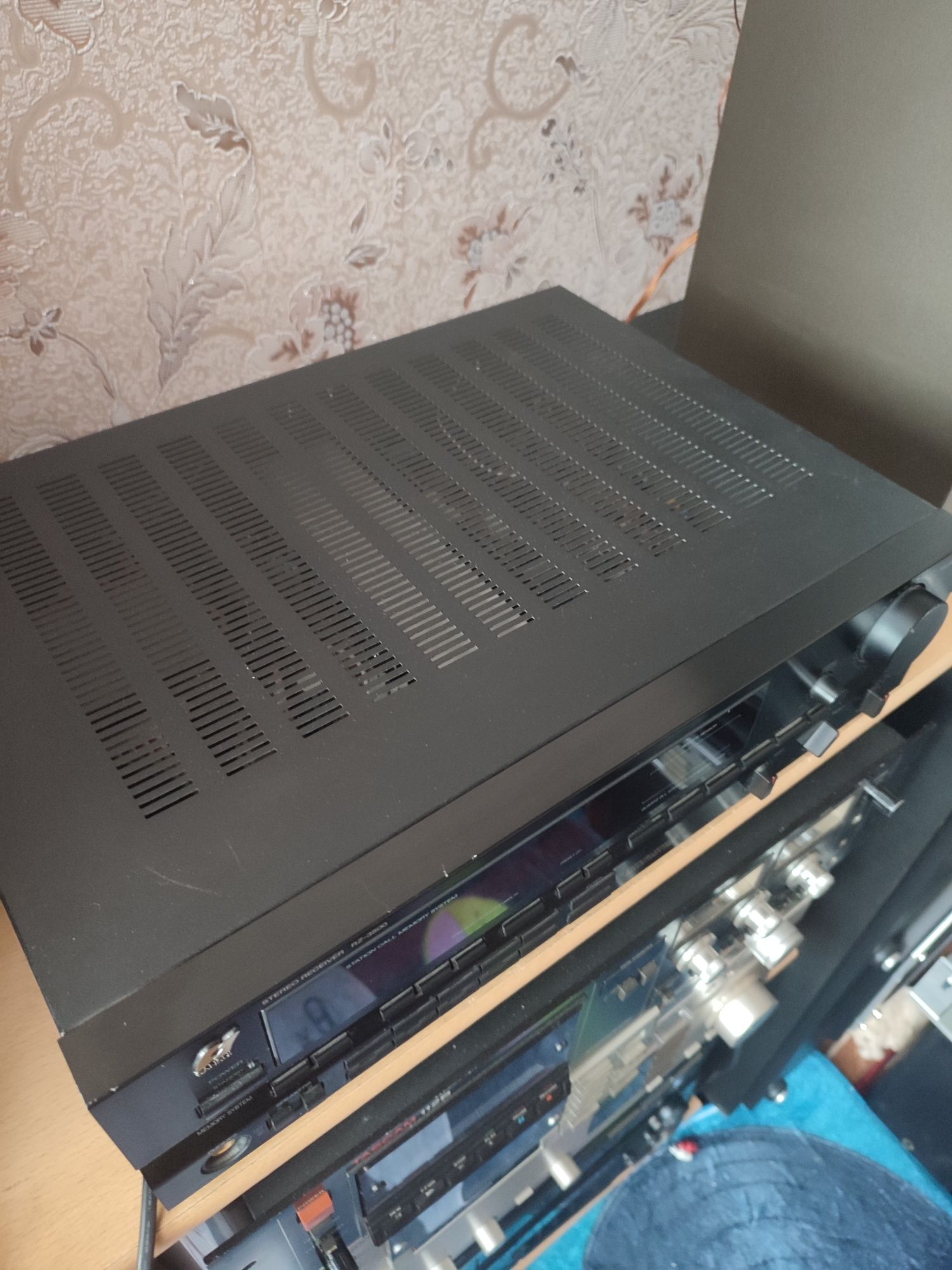 Стерео ресивер SANSUI AZ-3500.