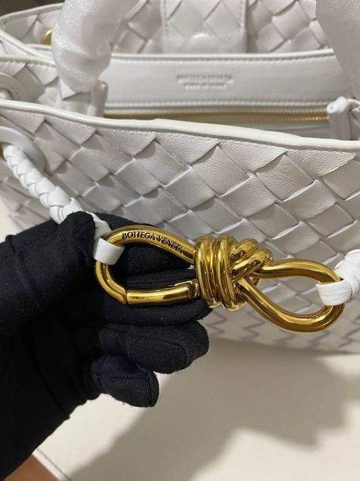 Bottega Veneta Small Andiamo Intrecciato Leather Tote