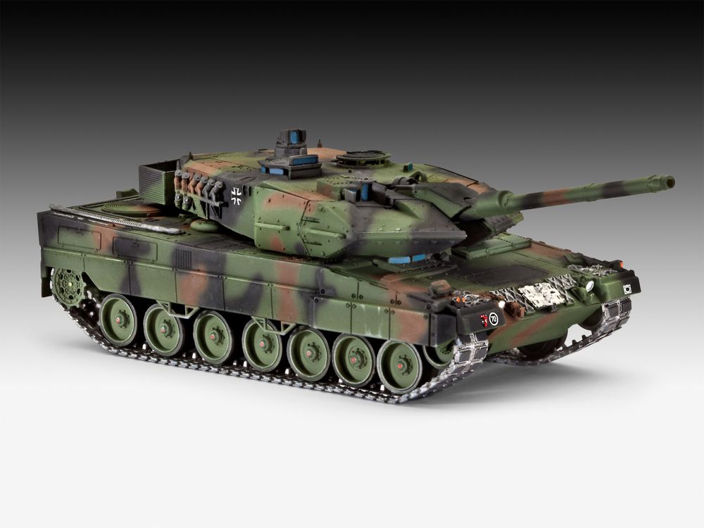 Model do sklejania czołg LEOPARD 2A6/A6M REVELL 03180