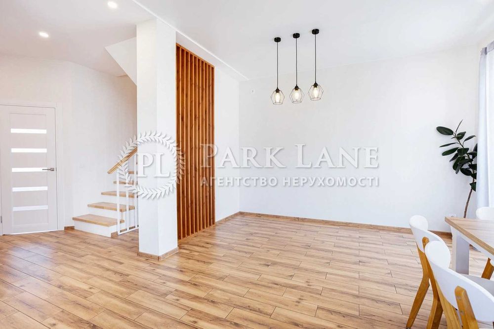 Продаж двоповерхового будинку с.Петропавлівське Ремонт