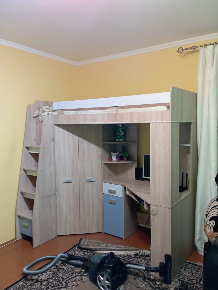Продам ціна договірна
