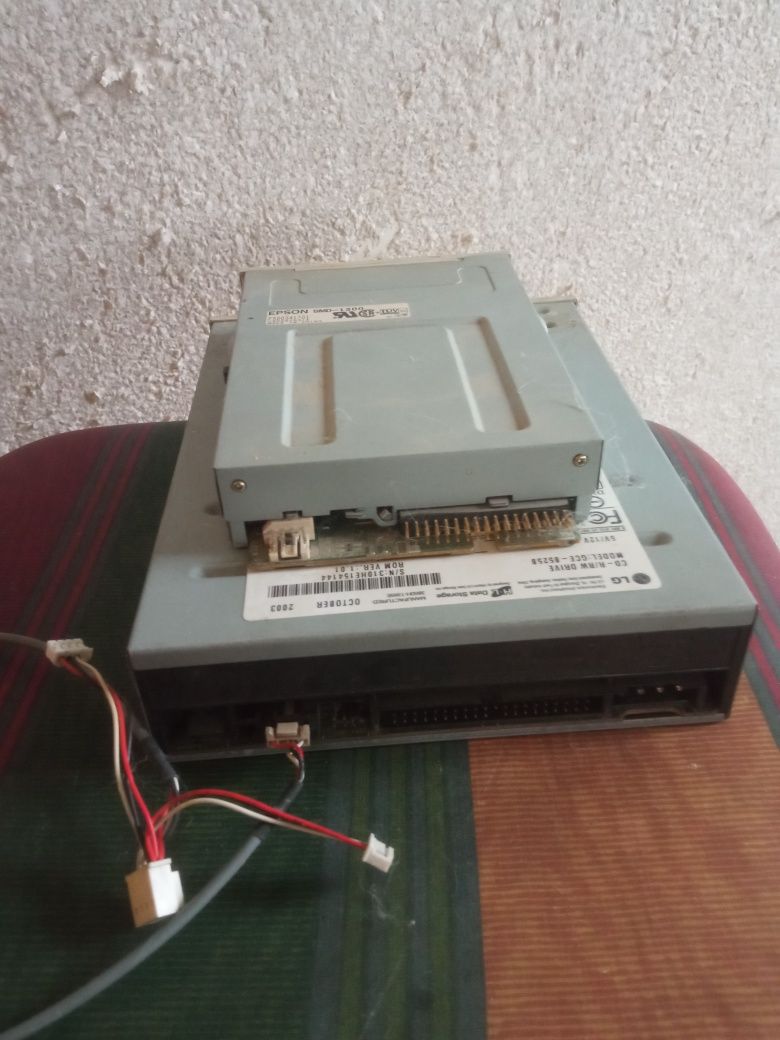 CD привод , привод дискеты