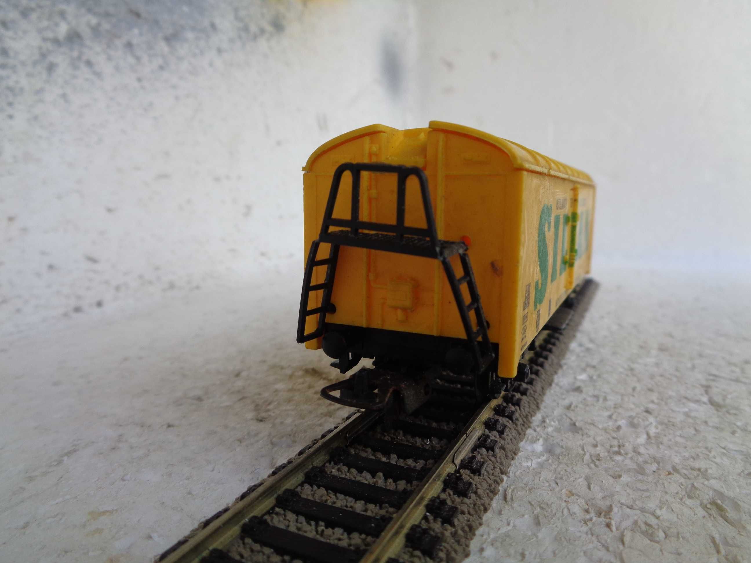 1:87 LIMA Vagão caixa fechada da SILAN - Comboio