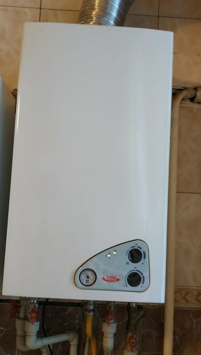 Котел газовий димохідний fondital