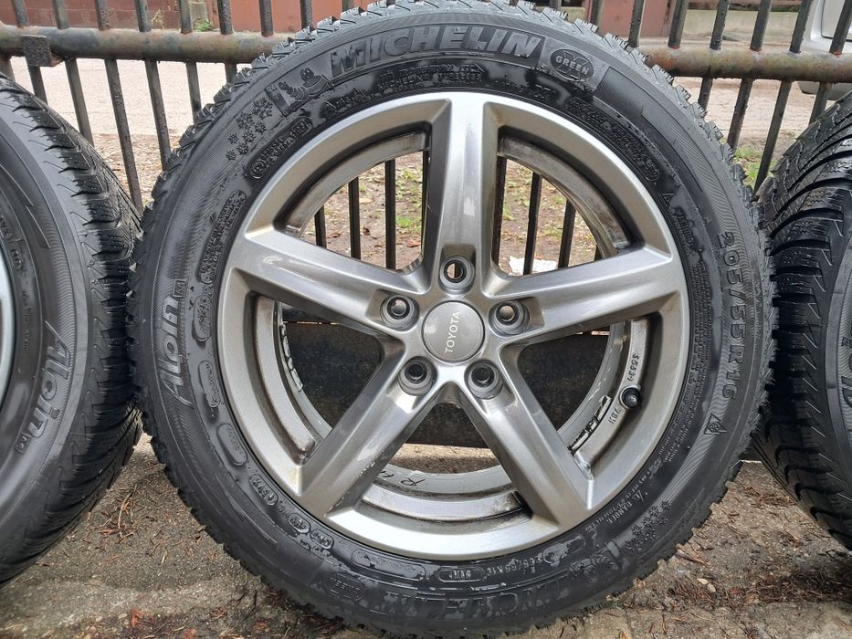 Koła Felgi 16" Toyota Opony zimowe