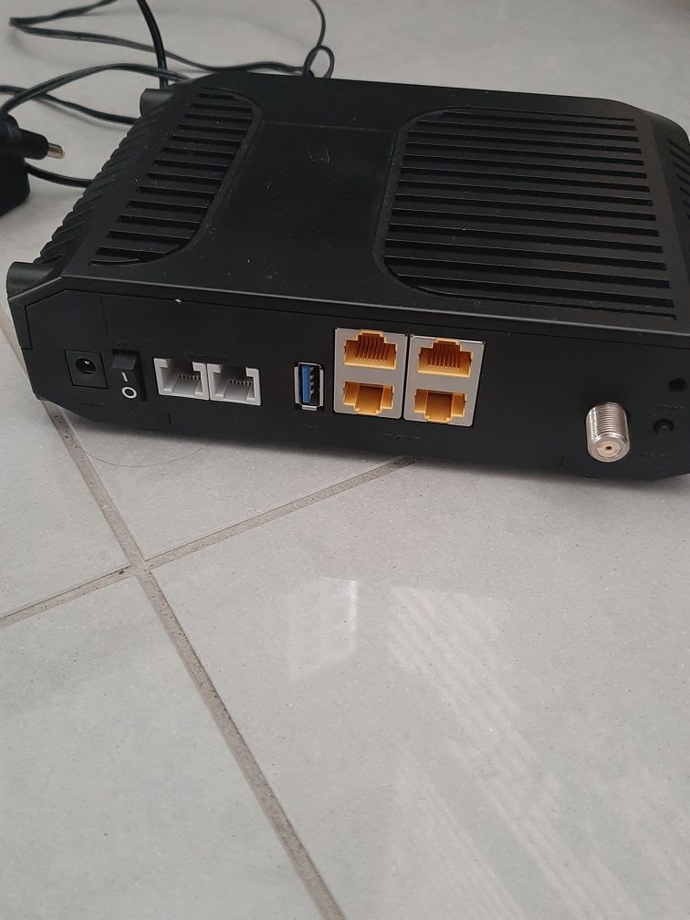 Router Cisco epc3925